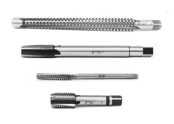 Как правильно пользоваться метчиком?